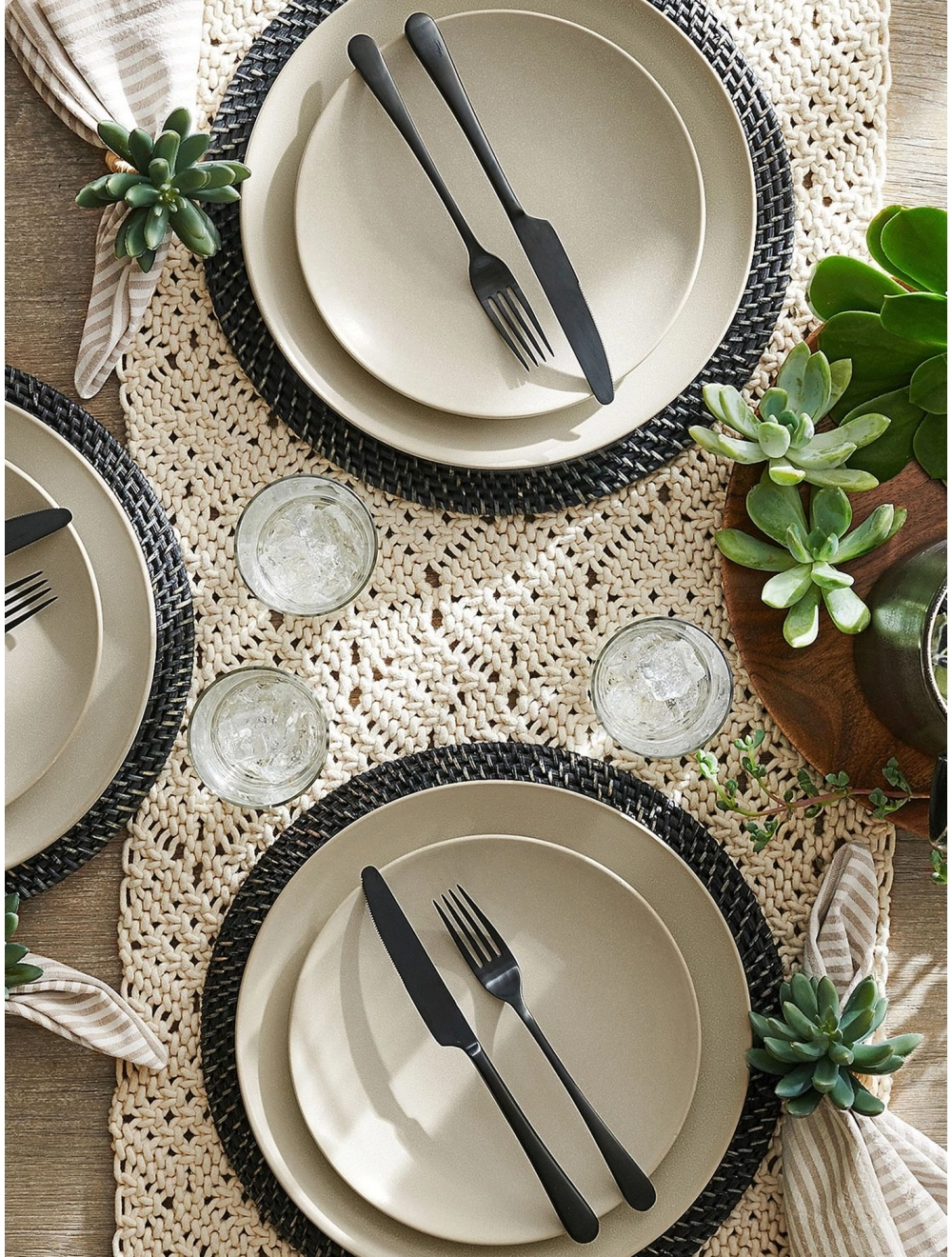 Stoneware salad plates outlet